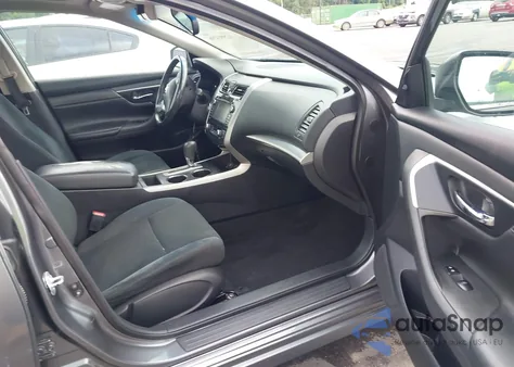 2015 Nissan Altima 2.5 Sv z USA, uszkodzony, nr VIN 1N4AL3AP4FC248905